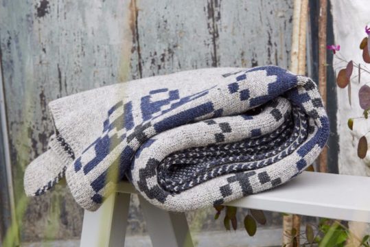 British Woollen Blanket - BIG Fair Isle motif British Woollen Blanket - BIG Fair Isle motif
