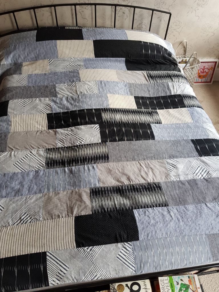 Really pleased this monochromatic quilt turned out so well, since I like colour!