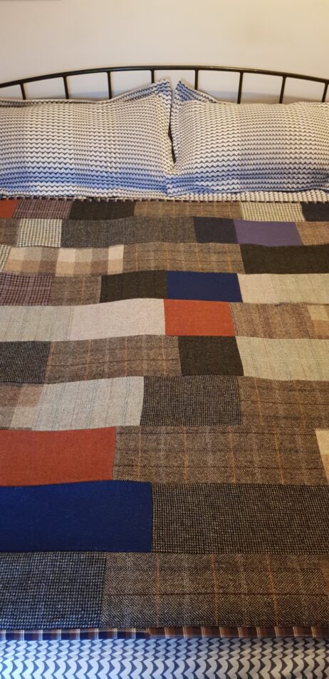 Latest Handmade Harris Tweed King-size Patchwork Quilt - Image 2