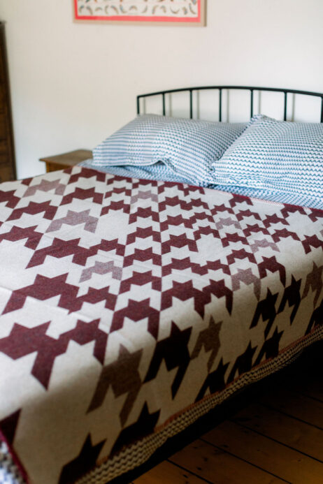 Houndstooth Blanket in Acer and Bleached White - Image 4