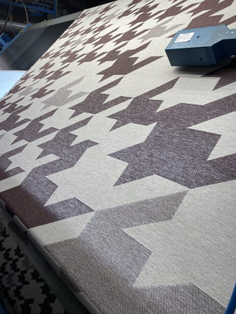 NEW Houndstooth Blanket in Acer and Bleached White - Image 5